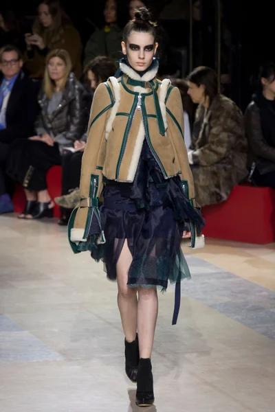 Look 11